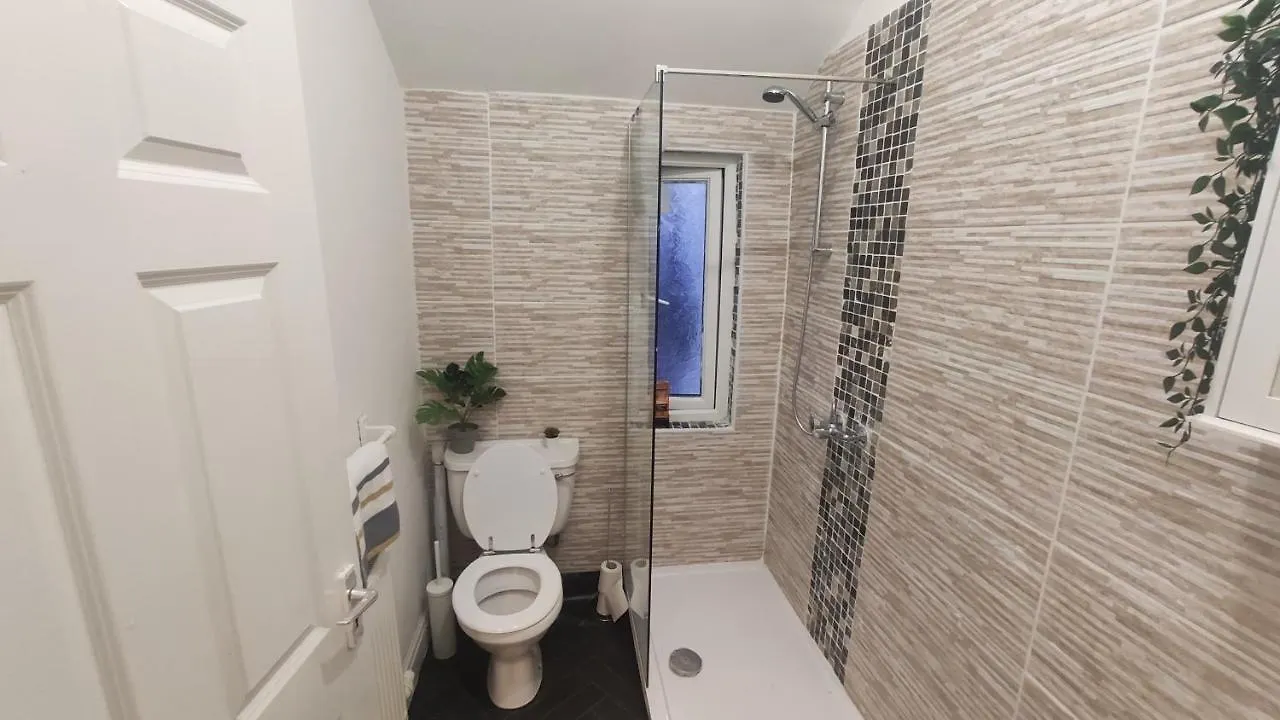 Convenient 1 Bedroom Apartment In The Inner-City Cardiff United Kingdom