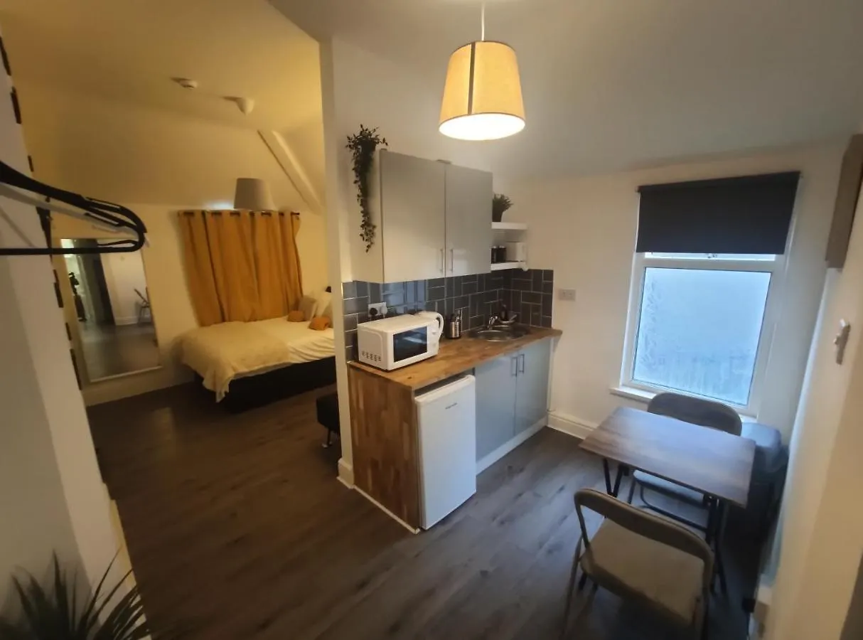 Convenient 1 Bedroom Apartment In The Inner-City Cardiff United Kingdom