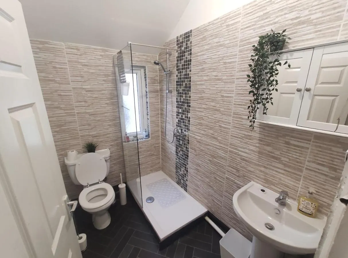 Convenient 1 Bedroom Apartment In The Inner-City Cardiff